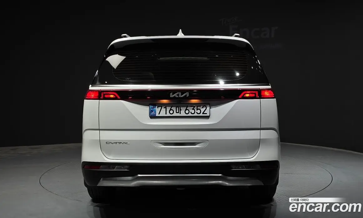 Kia Carnival 2023 3.5 автомат (гидро), фото 4