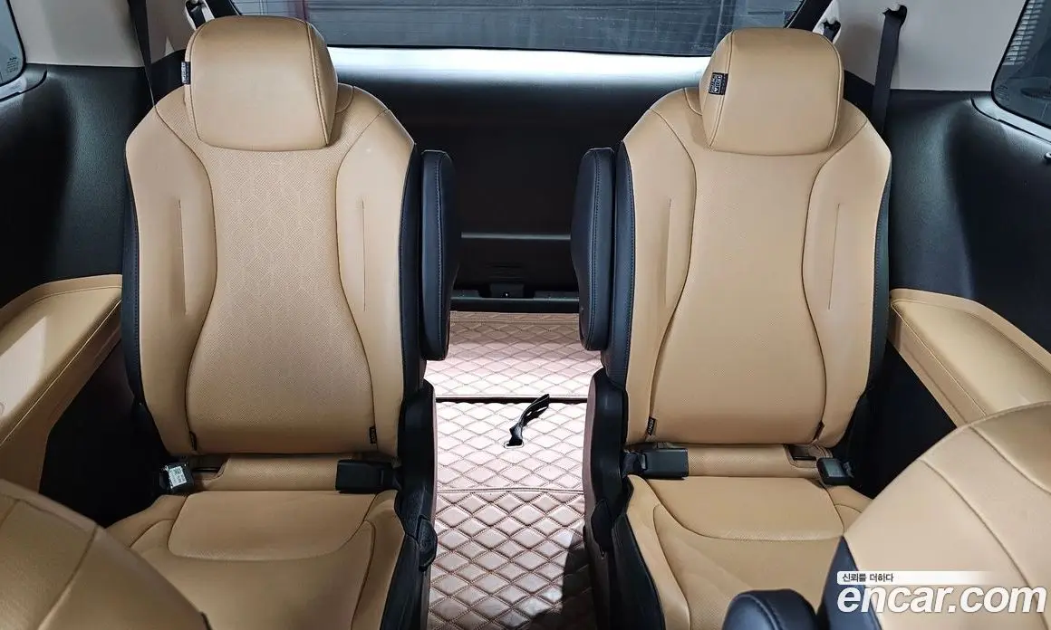Kia Carnival 2023 3.5 автомат (гидро), фото 17