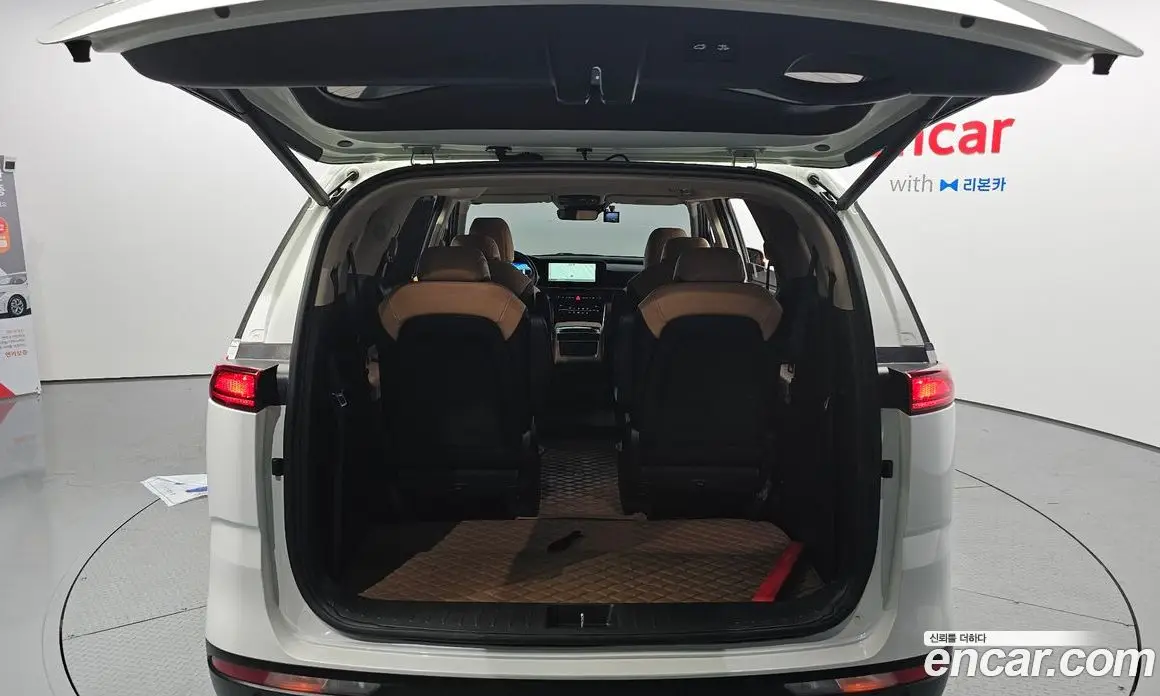 Kia Carnival 2023 3.5 автомат (гидро), фото 26