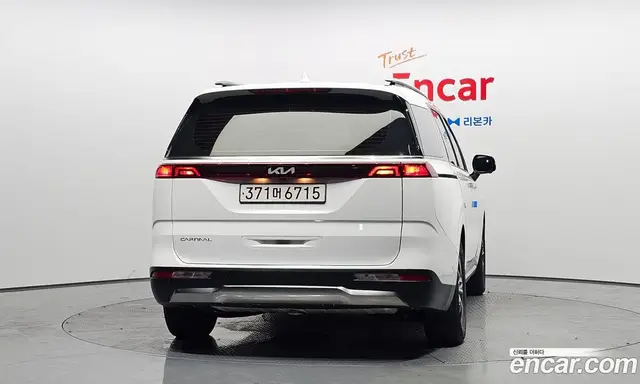 Kia Carnival 2023 3.5 автомат (гидро), миниатюра 4
