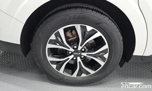 Kia Carnival 2023 3.5 автомат (гидро), миниатюра 5