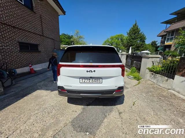 Kia Carnival 2026 1.6 автомат (гидро), миниатюра 4