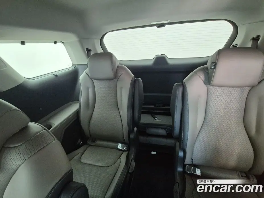 Kia Carnival 2026 1.6 автомат (гидро), фото 10