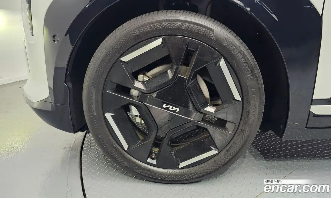 Kia EV3 2024 0.2 автомат (гидро), фото 5
