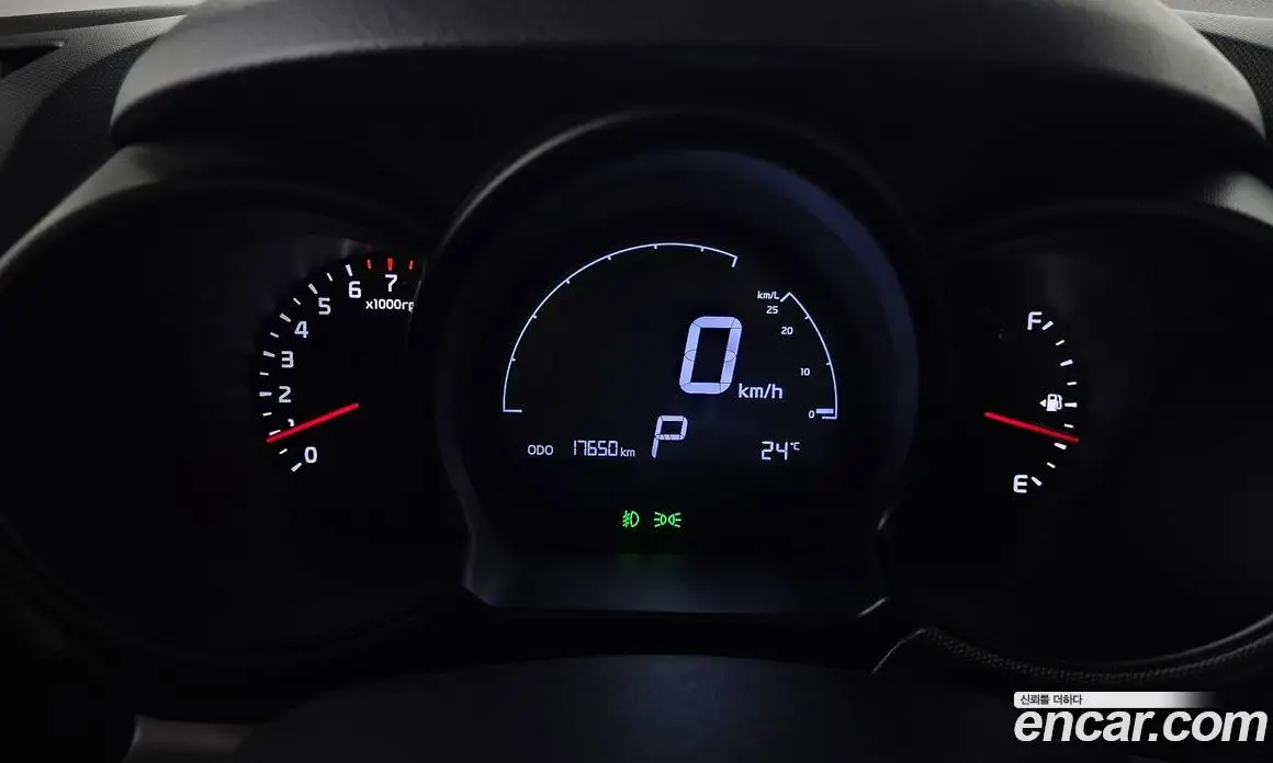 Kia Ray 2019 1.0 автомат (гидро), фото 11