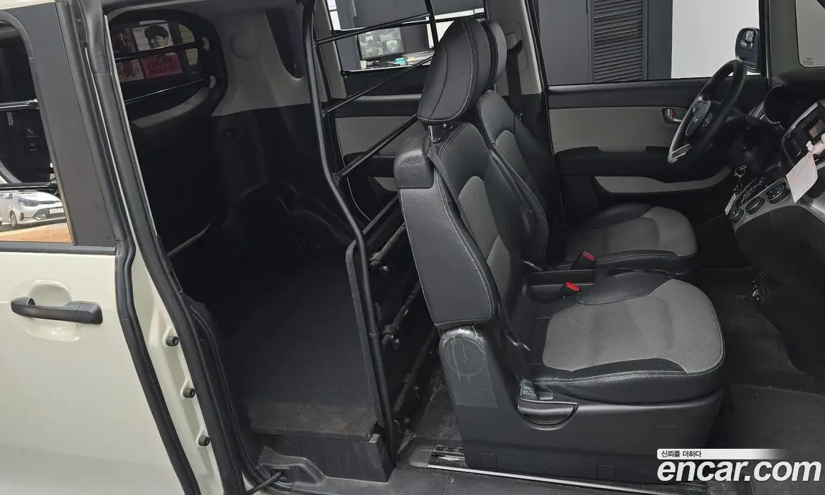 Kia Ray 2022 1.0 автомат (гидро), фото 17
