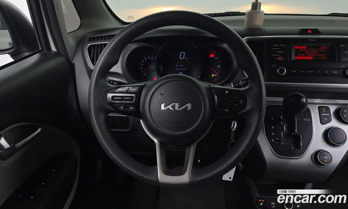 Kia Ray 2022 1.0 автомат (гидро), фото 18