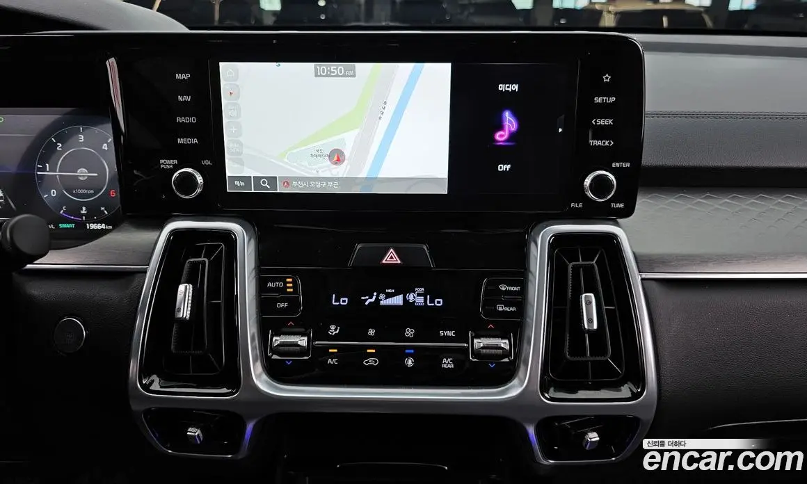 Kia Sorento 2023 2.2 автомат (гидро), фото 14