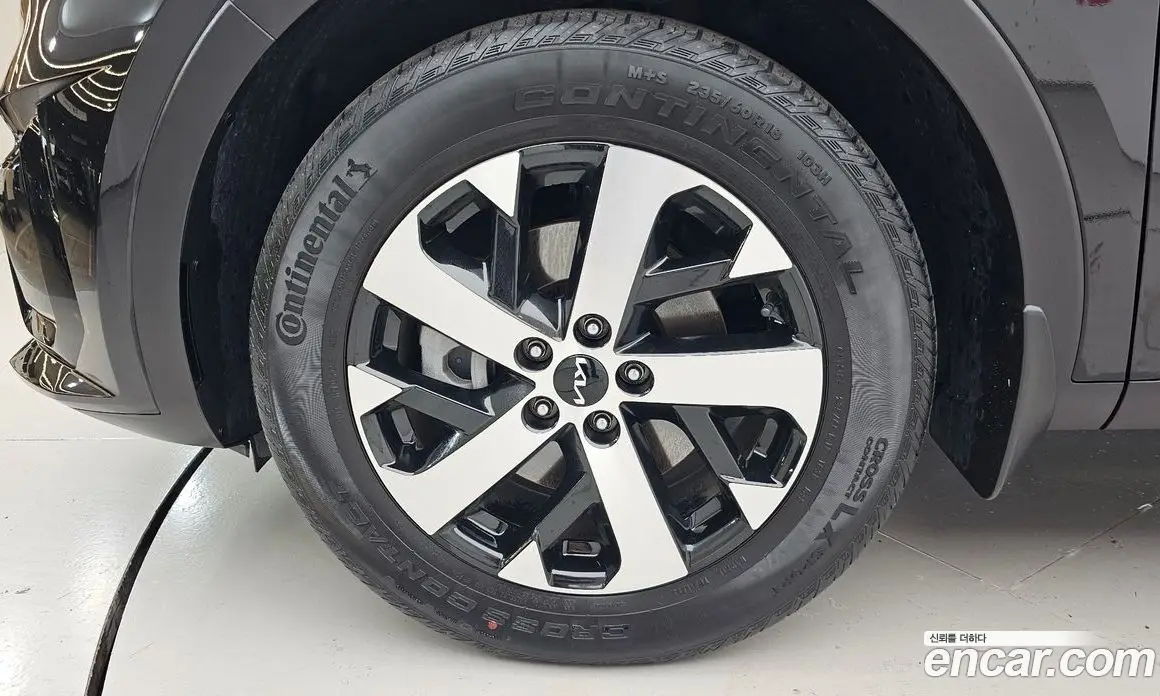 Kia Sorento 2023 2.2 автомат (гидро), фото 5