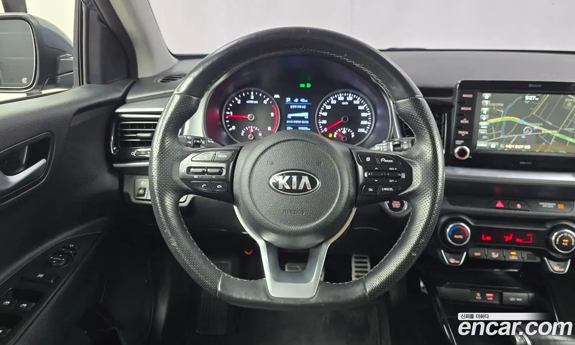 Kia Stonic 2017 1.6 автомат (гидро), фото 18