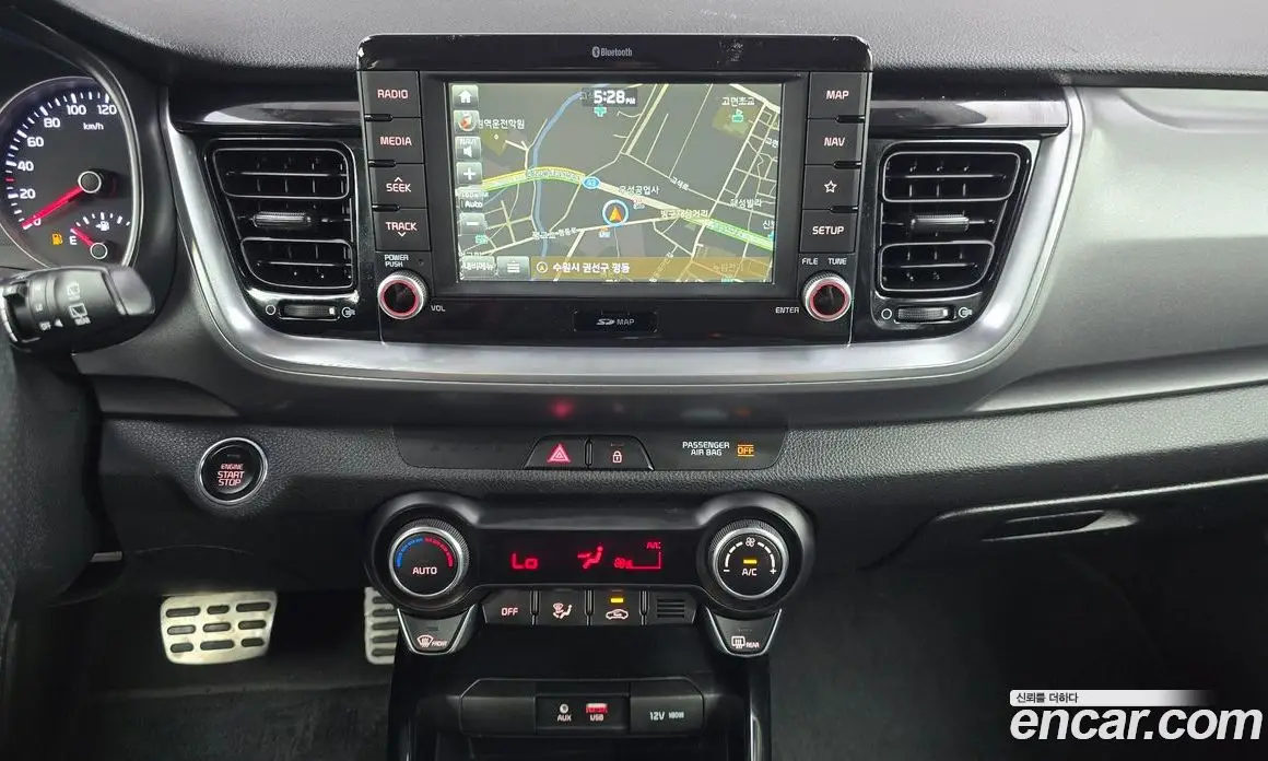 Kia Stonic 2017 1.6 автомат (гидро), фото 19
