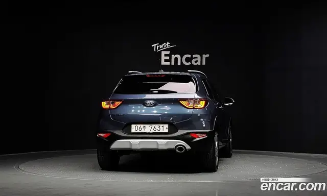 Kia Stonic 2017 1.6 автомат (гидро), миниатюра 4