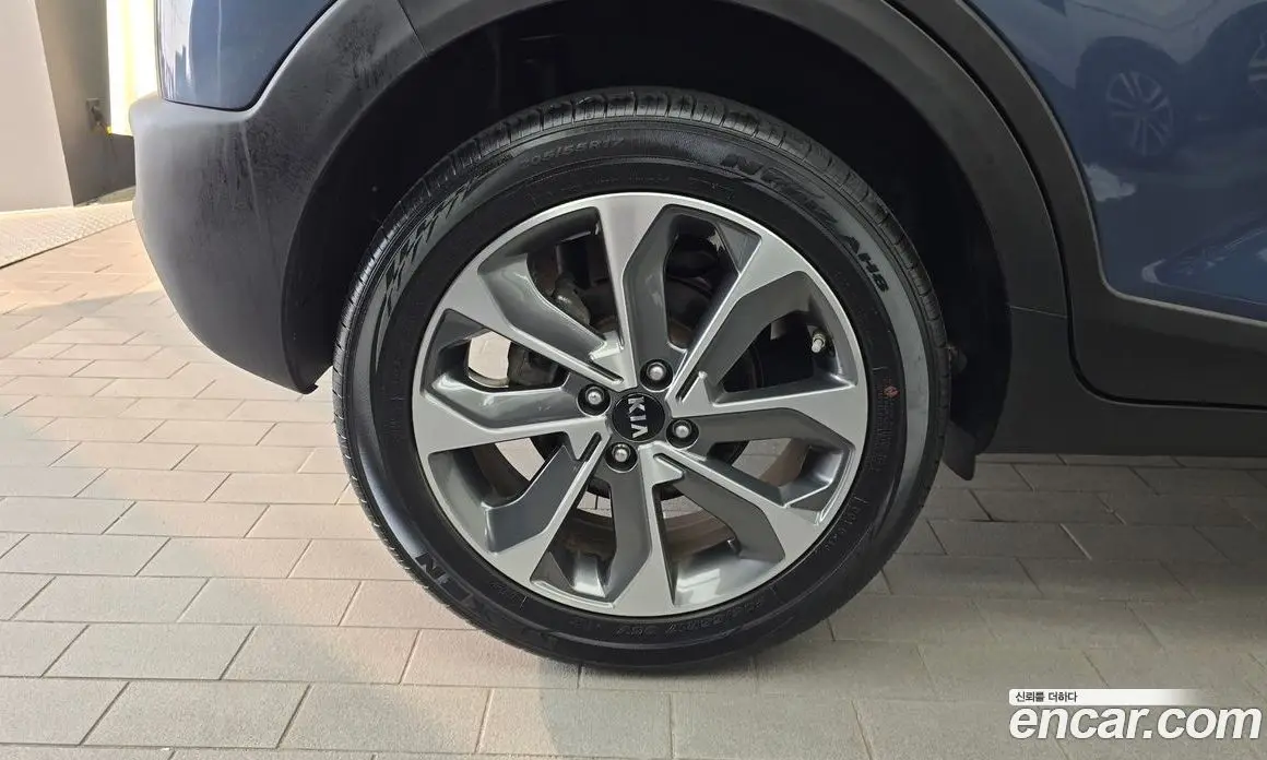Kia Stonic 2017 1.6 автомат (гидро), фото 5