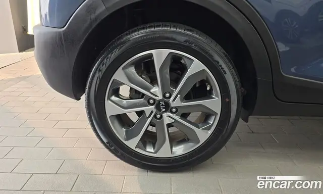 Kia Stonic 2017 1.6 автомат (гидро), миниатюра 5