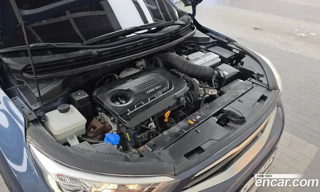 Kia Stonic 2017 1.6 автомат (гидро), миниатюра 6