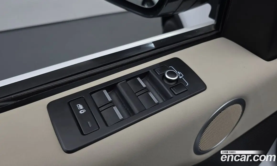 Land Rover Discovery 2019 3.0 автомат (гидро), фото 33