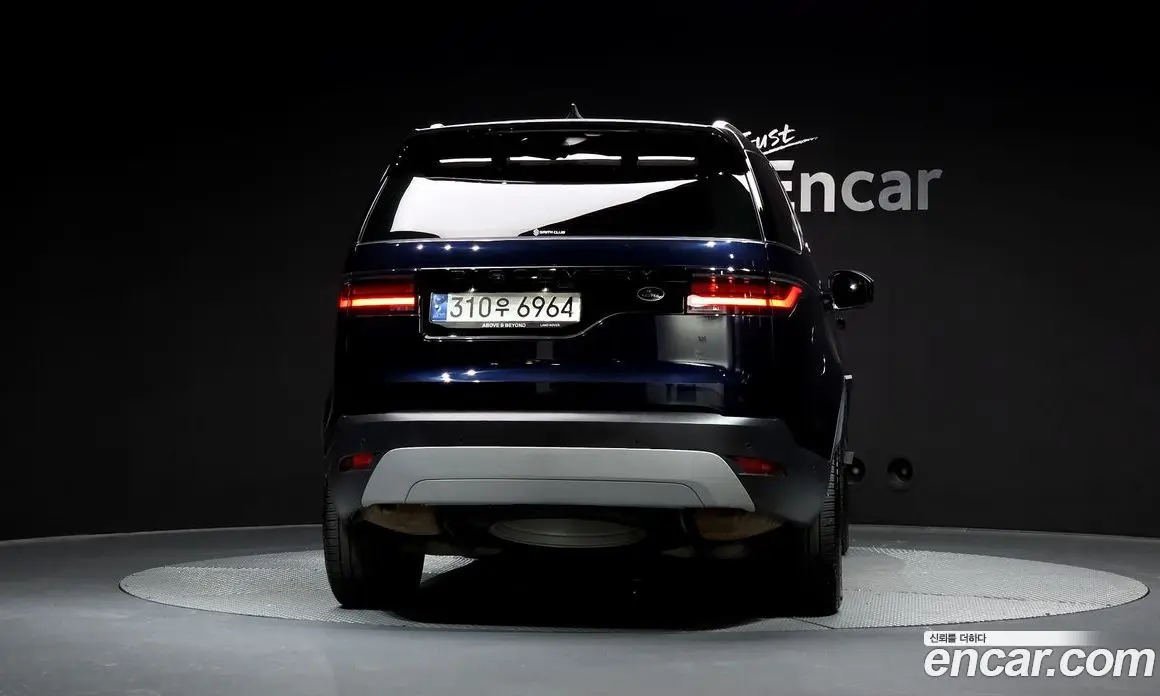 Land Rover Discovery 2022 3.0 автомат (гидро), фото 4