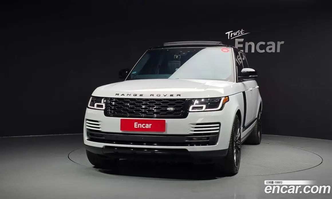 Land Rover Range Rover 2024 4.4 автомат (гидро), фото 3