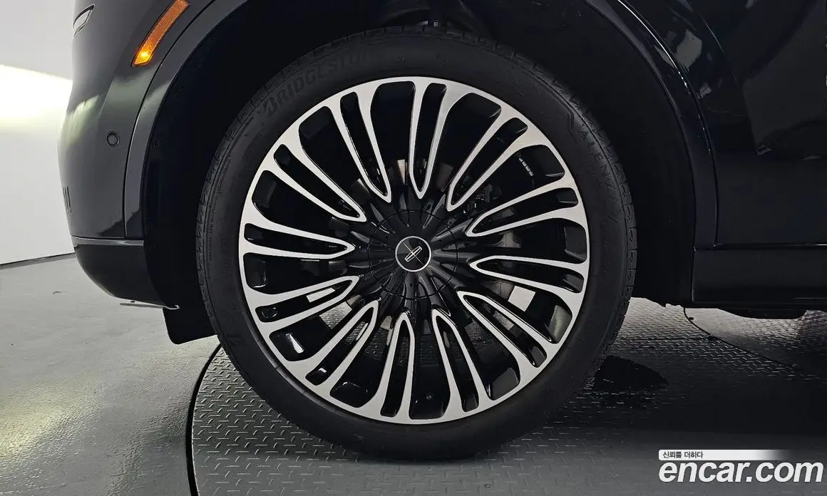 Lincoln Aviator 2022 3.0 автомат (гидро), фото 4 Lincoln Aviator 2022 3.0 автомат (гидро), фото 4