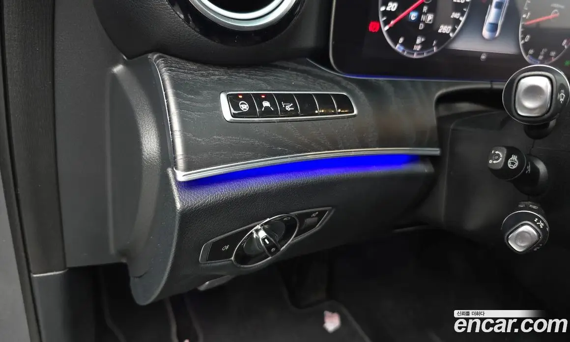 Mercedes-Benz E-Class 2017 2.0 гидро, фото 22 Mercedes-Benz E-Class 2017 2.0 гидро, фото 22