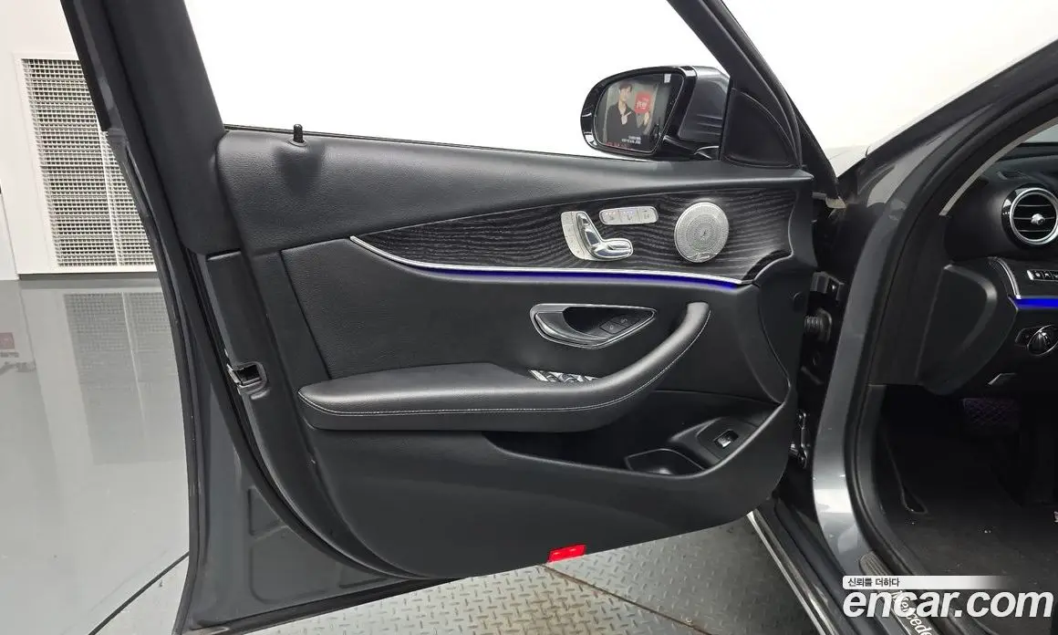 Mercedes-Benz E-Class 2017 2.0 гидро, фото 27 Mercedes-Benz E-Class 2017 2.0 гидро, фото 27
