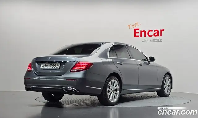 Mercedes-Benz E-Class 2018 1.9 гидро, миниатюра 2 Mercedes-Benz E-Class 2018 1.9 гидро, миниатюра 2