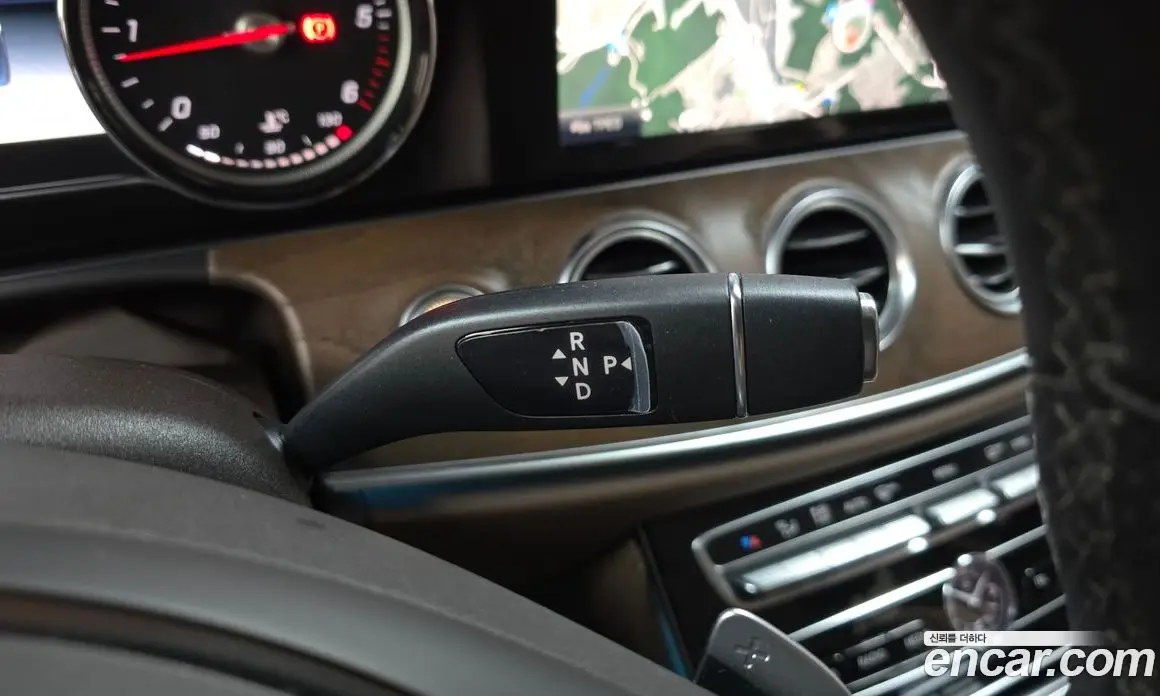 Mercedes-Benz E-Class 2018 1.9 гидро, фото 12 Mercedes-Benz E-Class 2018 1.9 гидро, фото 12