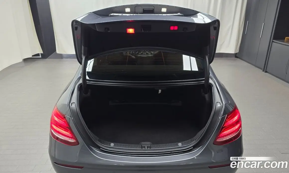 Mercedes-Benz E-Class 2018 1.9 гидро, фото 29 Mercedes-Benz E-Class 2018 1.9 гидро, фото 29