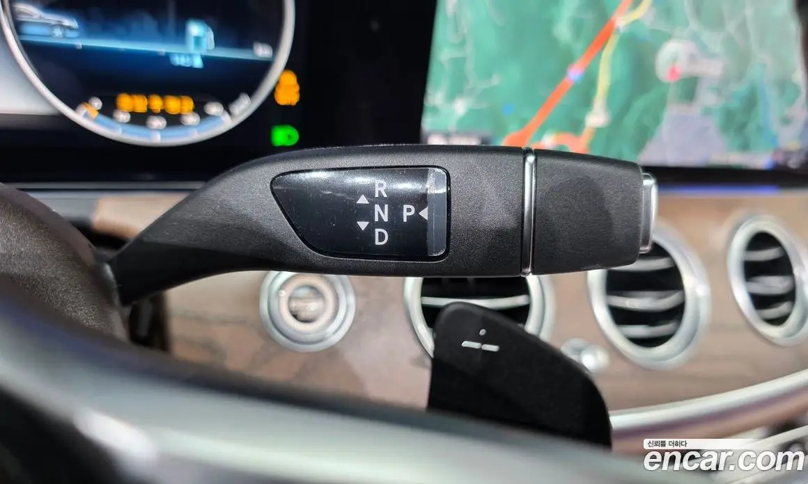 Mercedes-Benz E-Class 2018 2.0 гидро, фото 12 Mercedes-Benz E-Class 2018 2.0 гидро, фото 12