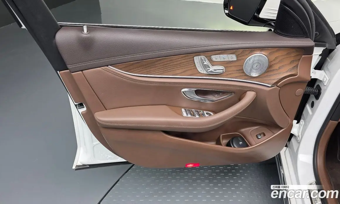 Mercedes-Benz E-Class 2018 2.0 гидро, фото 14 Mercedes-Benz E-Class 2018 2.0 гидро, фото 14