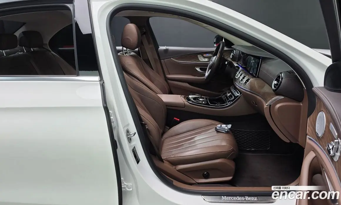 Mercedes-Benz E-Class 2018 2.0 гидро, фото 16 Mercedes-Benz E-Class 2018 2.0 гидро, фото 16