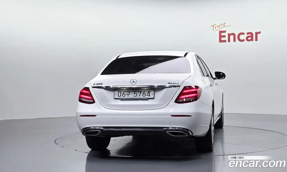 Mercedes-Benz E-Class 2018 2.0 гидро, фото 4 Mercedes-Benz E-Class 2018 2.0 гидро, фото 4
