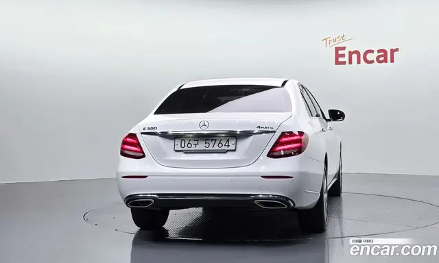 Mercedes-Benz E-Class 2018 2.0 гидро, миниатюра 4 Mercedes-Benz E-Class 2018 2.0 гидро, миниатюра 4