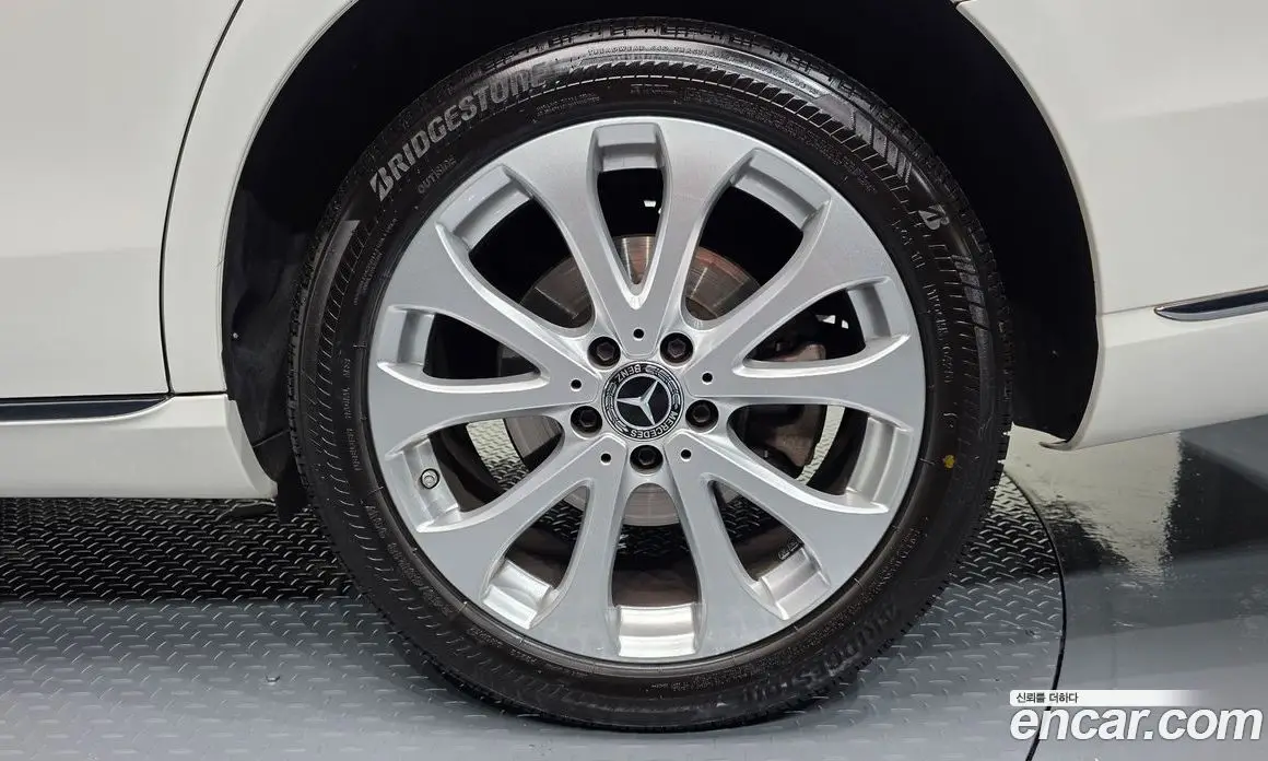 Mercedes-Benz E-Class 2018 2.0 гидро, фото 7 Mercedes-Benz E-Class 2018 2.0 гидро, фото 7