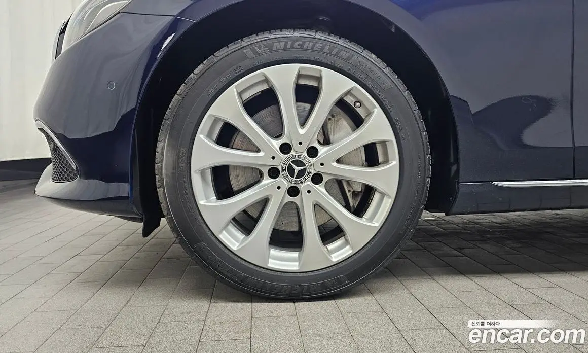 Mercedes-Benz E-Class 2019 2.0 гидро, фото 5 Mercedes-Benz E-Class 2019 2.0 гидро, фото 5