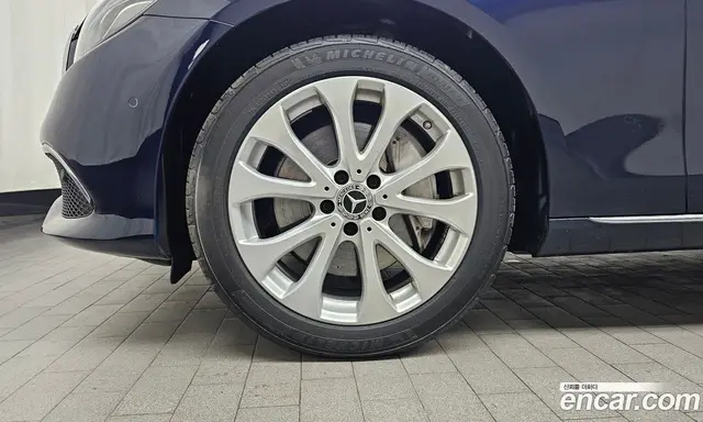 Mercedes-Benz E-Class 2019 2.0 гидро, миниатюра 5 Mercedes-Benz E-Class 2019 2.0 гидро, миниатюра 5