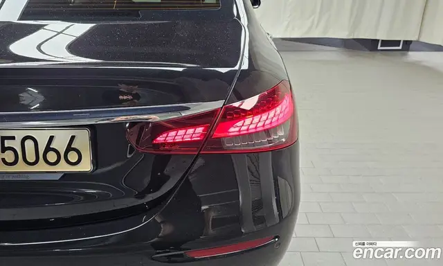 Mercedes-Benz E-Class 2021 2.0 гидро, миниатюра 9 Mercedes-Benz E-Class 2021 2.0 гидро, миниатюра 9