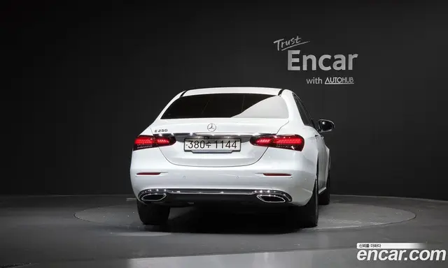 Mercedes-Benz E-Class 2023 2.0 гидро, миниатюра 4 Mercedes-Benz E-Class 2023 2.0 гидро, миниатюра 4