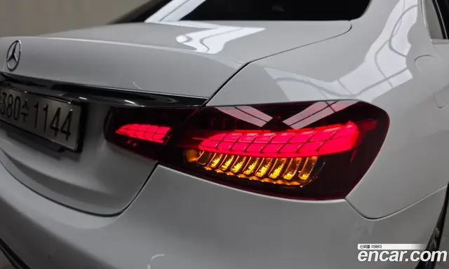 Mercedes-Benz E-Class 2023 2.0 гидро, миниатюра 9 Mercedes-Benz E-Class 2023 2.0 гидро, миниатюра 9