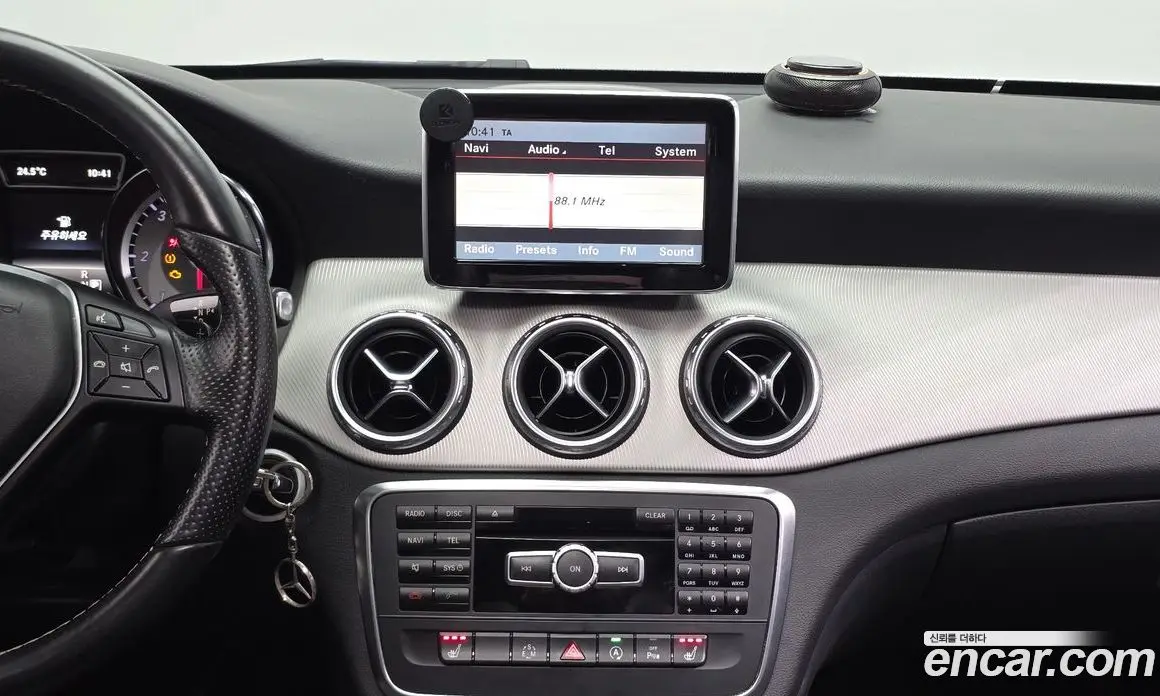 Mercedes-Benz GLA-Class 2015 2.1 гидро, фото 14 Mercedes-Benz GLA-Class 2015 2.1 гидро, фото 14