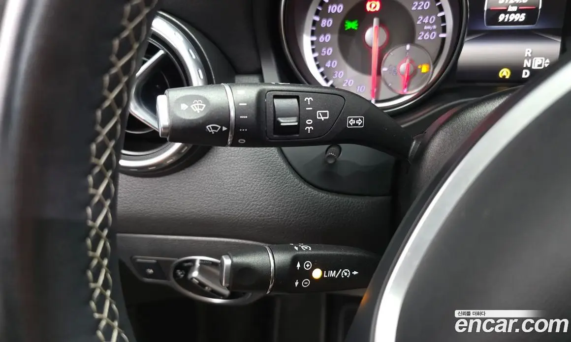 Mercedes-Benz GLA-Class 2015 2.1 гидро, фото 17 Mercedes-Benz GLA-Class 2015 2.1 гидро, фото 17