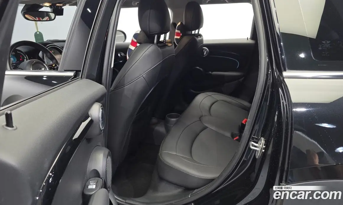 Mini Cooper 2023 1.5 автомат (гидро), фото 16