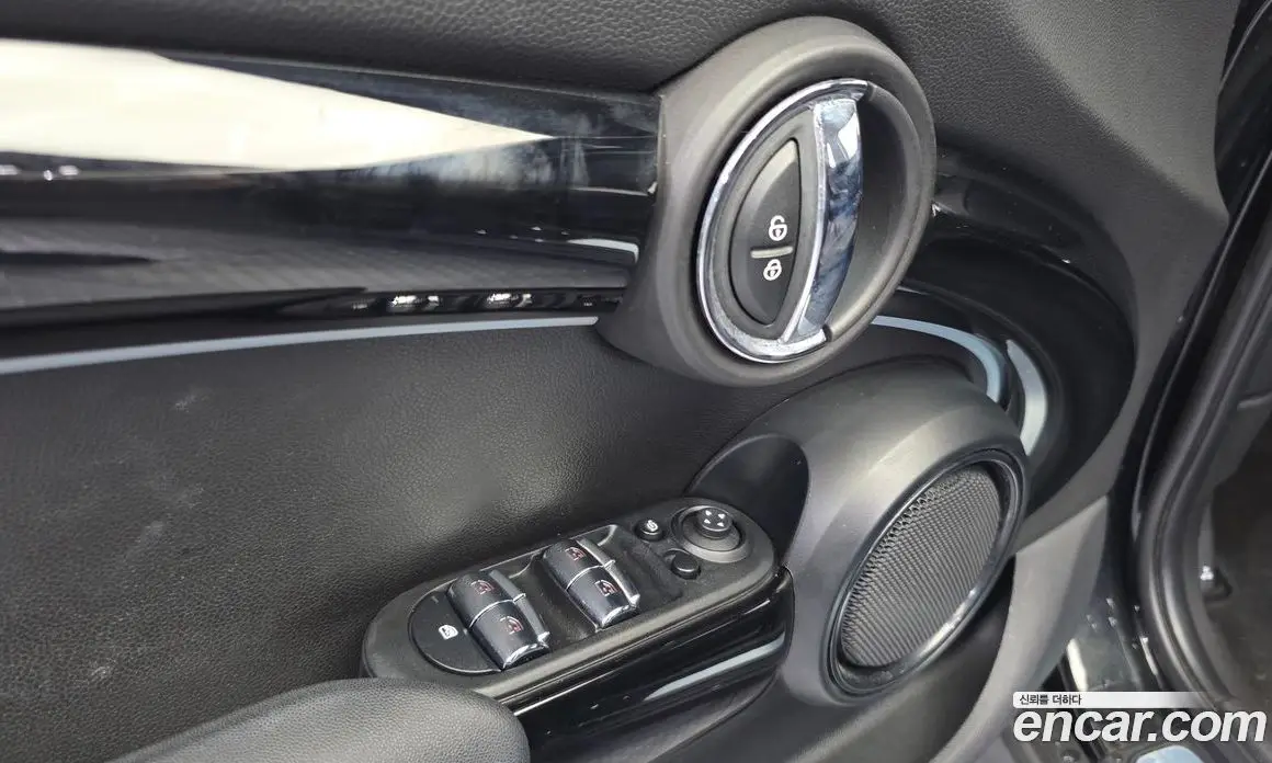 Mini Cooper 2023 1.5 автомат (гидро), фото 19