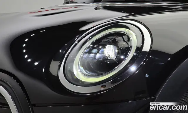 Mini Cooper 2023 1.5 автомат (гидро), миниатюра 8
