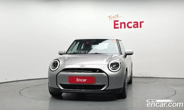 Mini Cooper 2024 0.1 автомат (гидро), миниатюра 3