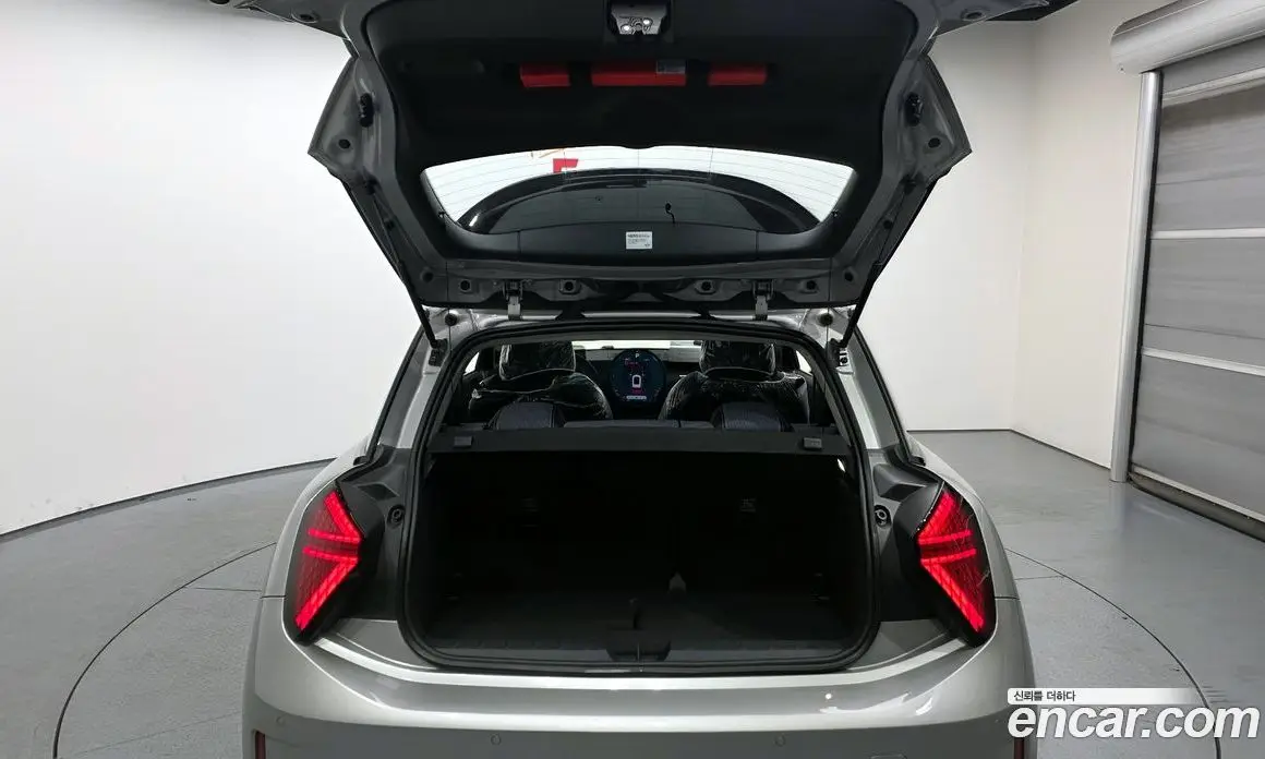 Mini Cooper 2024 0.1 автомат (гидро), фото 26
