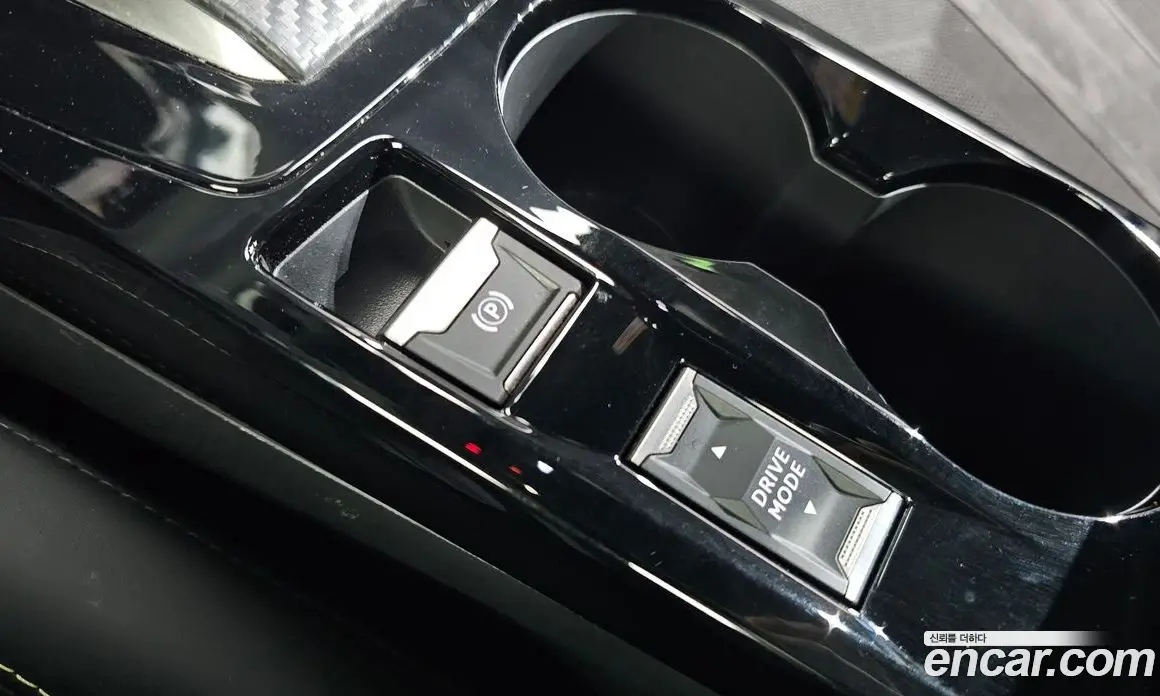 Peugeot 208 2023 0.1 автомат (гидро), фото 23