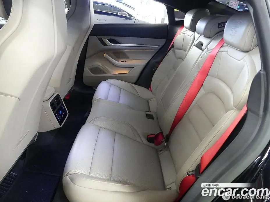 Porsche Taycan 2023 0.1 автомат (гидро), фото 17