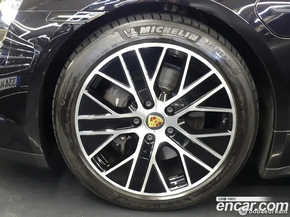 Porsche Taycan 2023 0.1 автомат (гидро), фото 8
