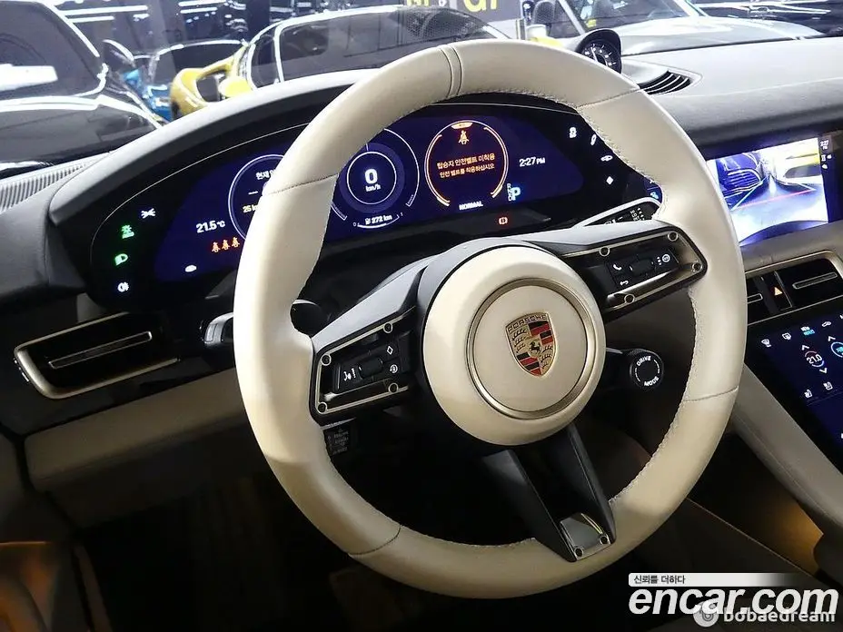 Porsche Taycan 2023 0.1 автомат (гидро), фото 10